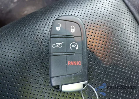 2019 Jeep Grand Cherokee High Altitude 4X4 z USA, uszkodzony, nr VIN 1C4RJFCT2KC607788